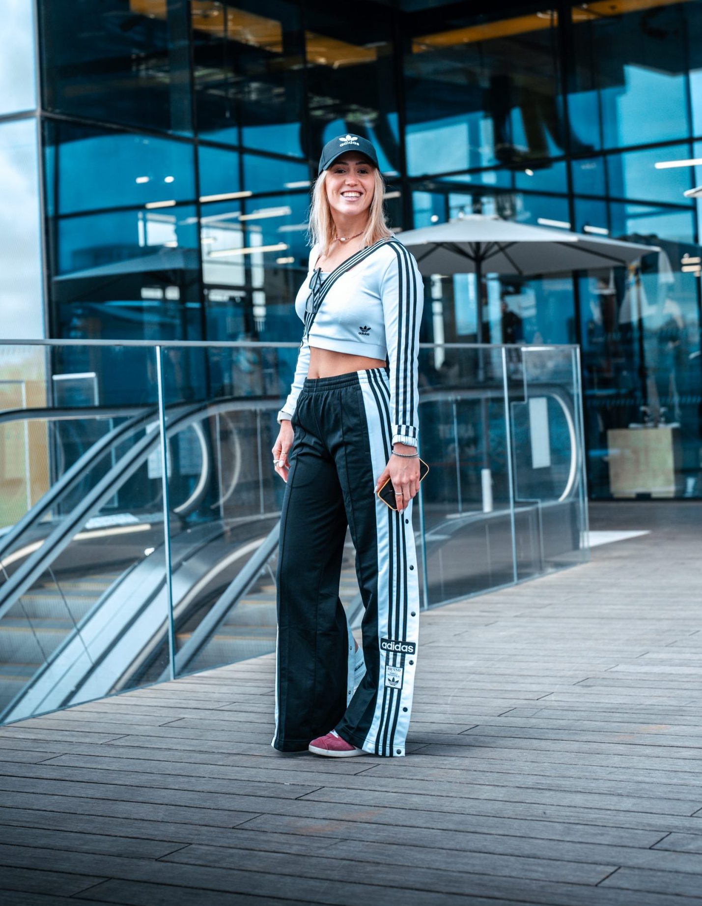 Tal, Marketing Manager